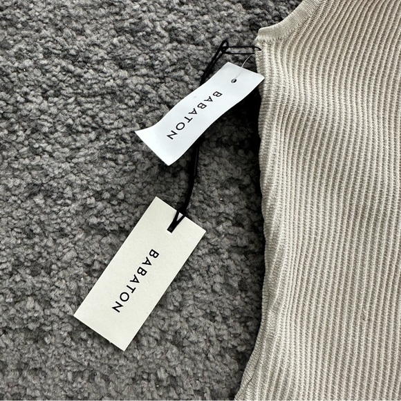 NWT Aritzia Babaton Sculpknit square neck tank - Picture 5 of 9